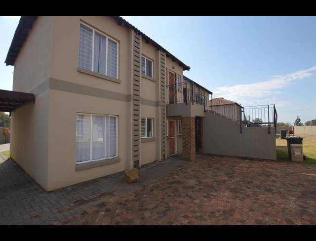 2 BEDROOM PROPERTY TO RENT IN VAALPARK